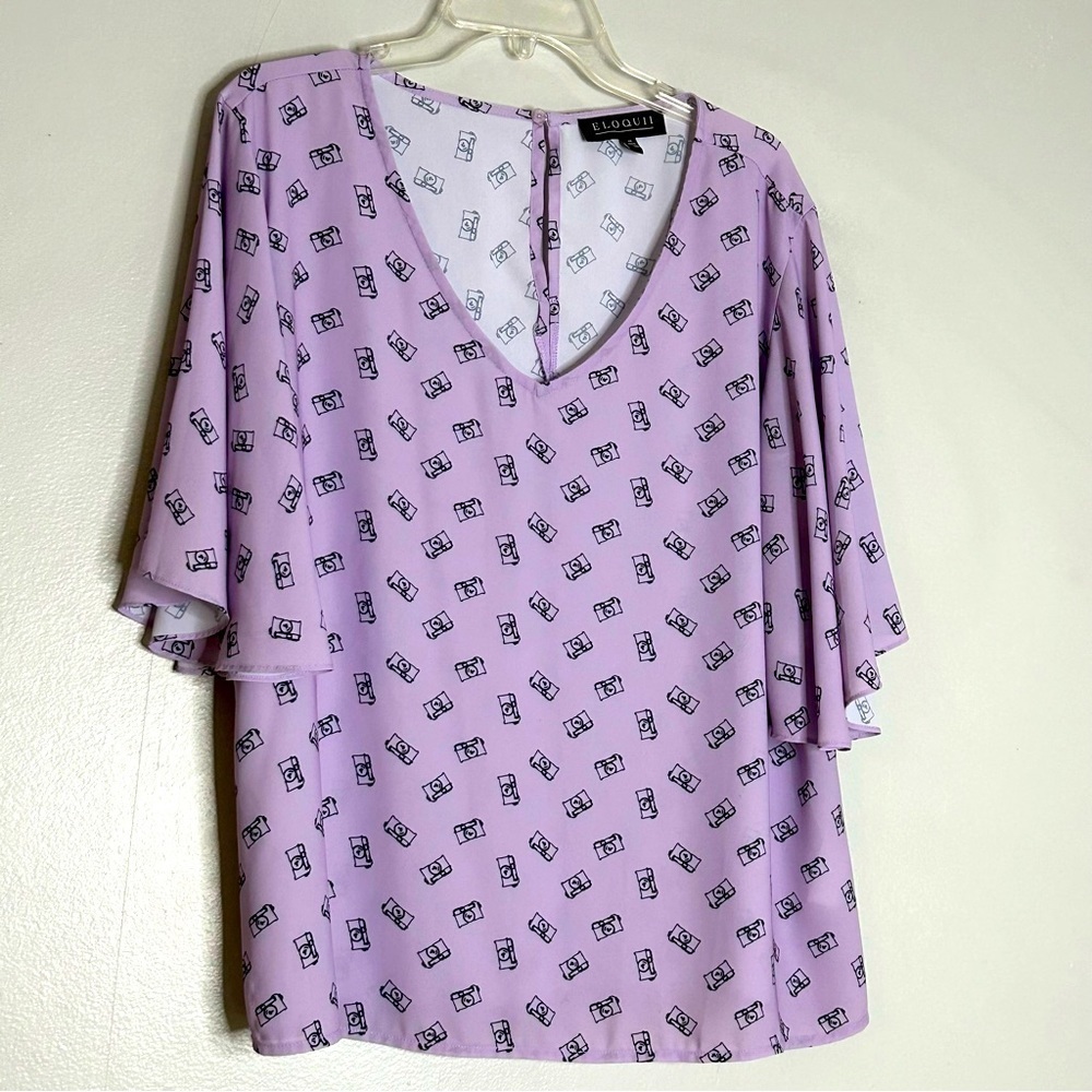 Eloquii Short Flutter Sleeve Blouse Camera Print … - image 1